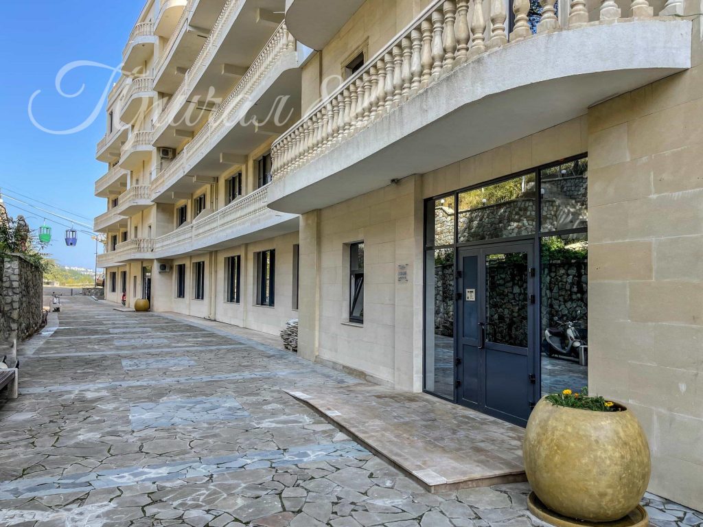 Ялта, Войкова 20