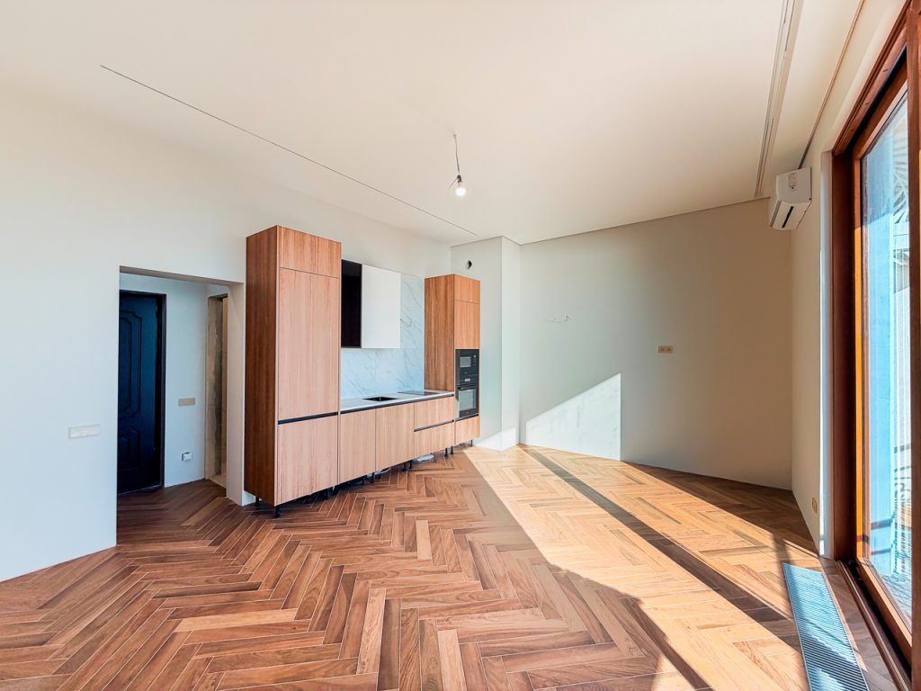 Ялта, пгт Отрадное, шоссе Дражинского 24