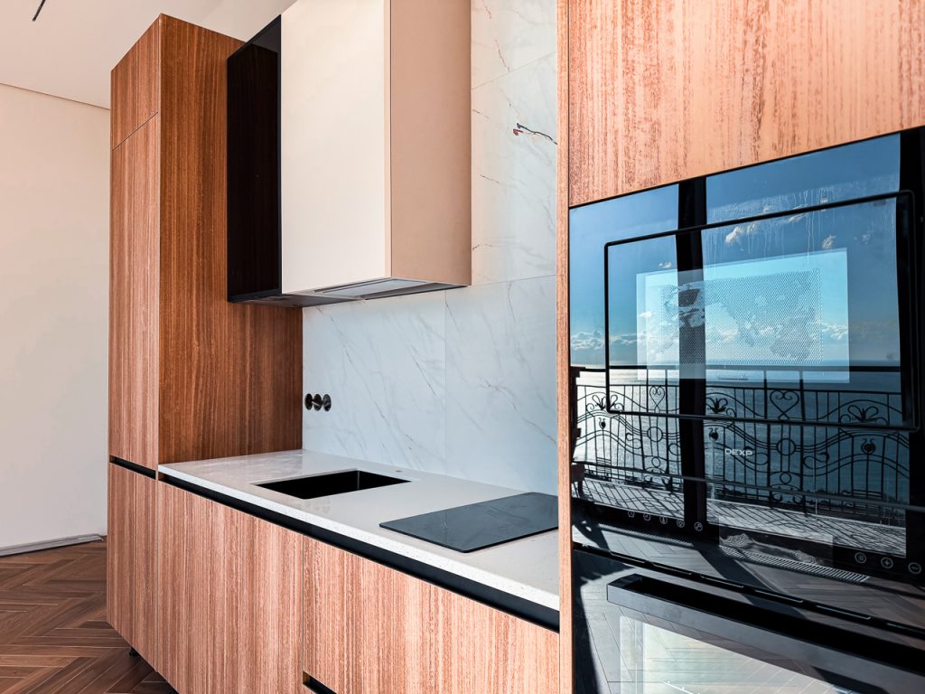 Ялта, пгт Отрадное, шоссе Дражинского 24