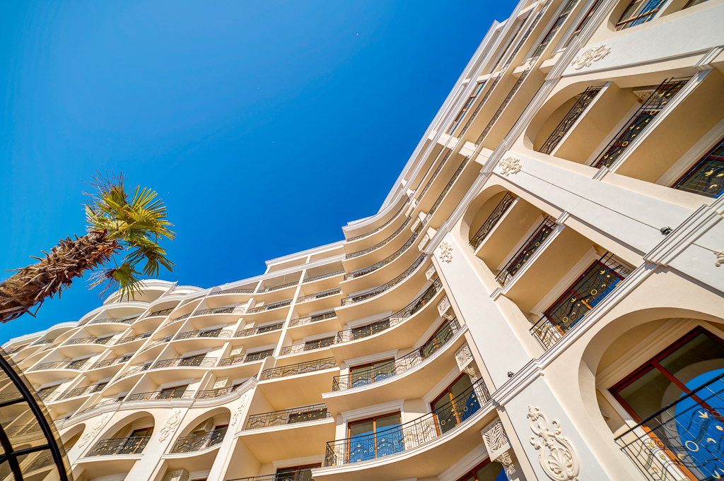 Ялта, пгт Отрадное, шоссе Дражинского 24