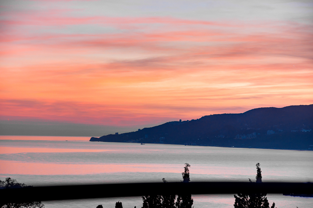 Ялта, пгт Отрадное, шоссе Дражинского 24