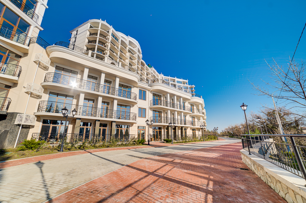 Ялта, пгт Отрадное, шоссе Дражинского 24