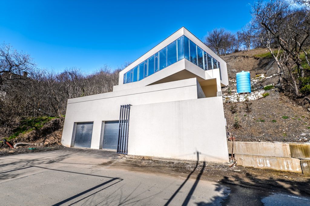 Ялта, Симферопольское шоссе, дом 1