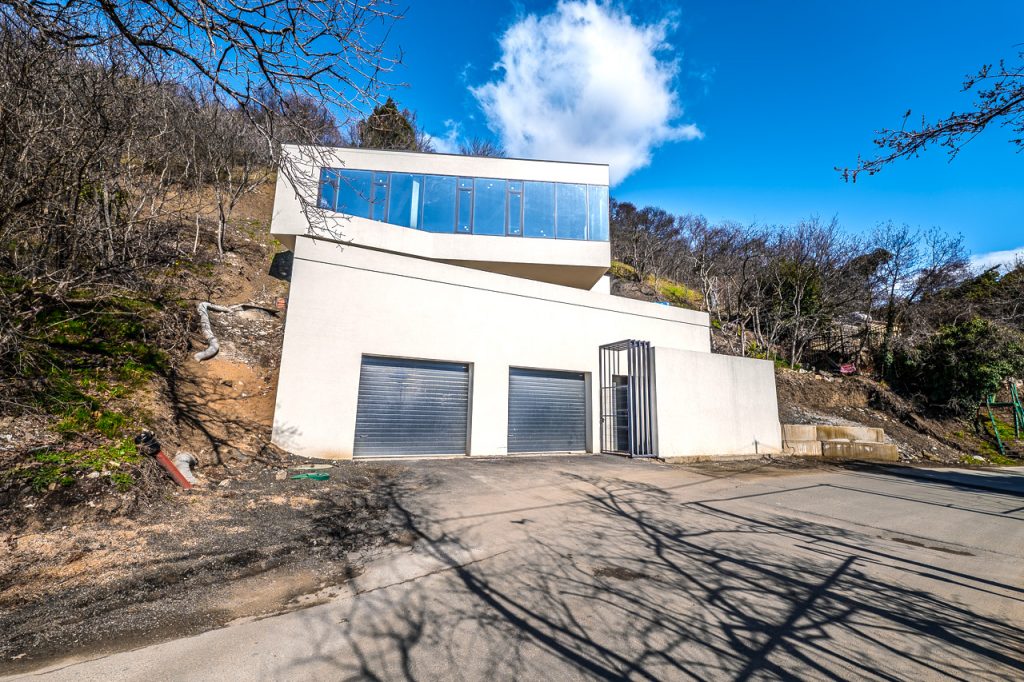 Ялта, Симферопольское шоссе, дом 1