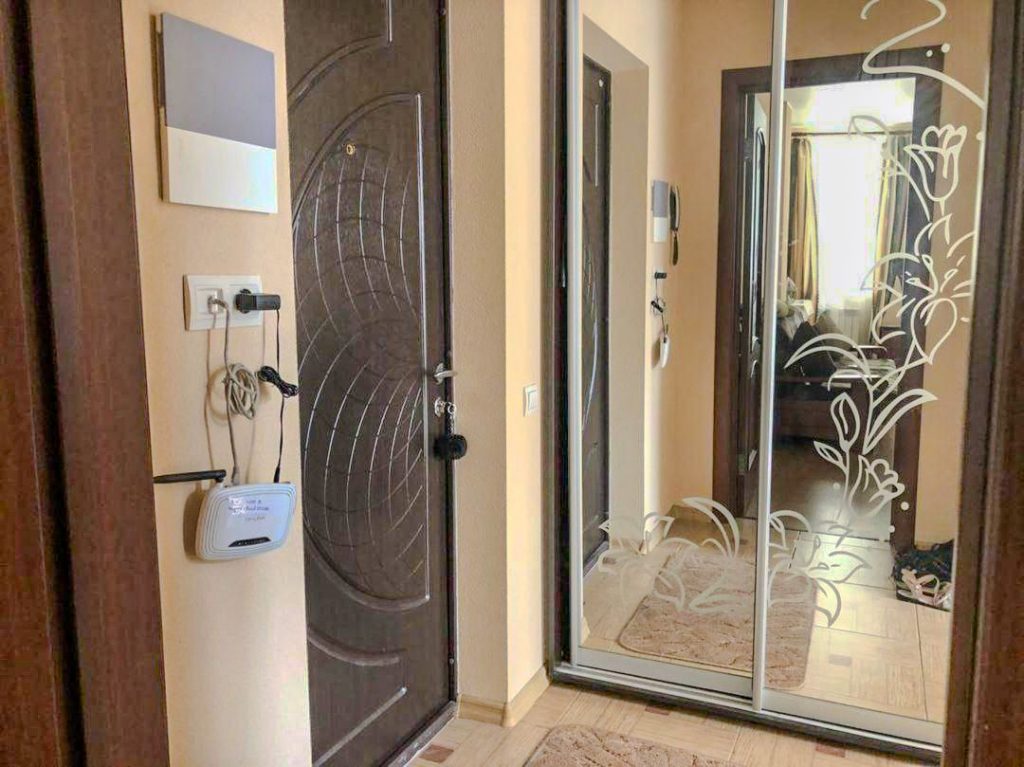 Республика Крым, Ялта, ул. Ломоносова 27