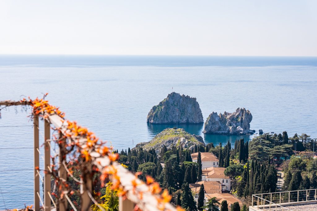 Ялта, поселок городского типа Гурзуфа, улица Ялтинская