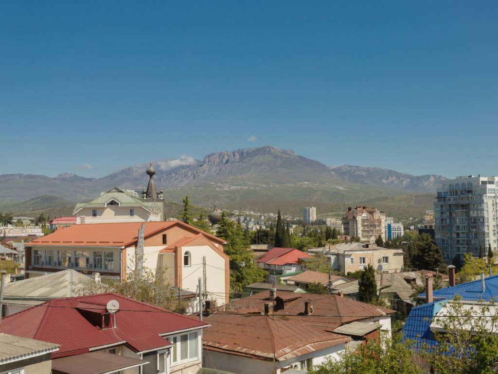 Алушта, ул.Володарского 9