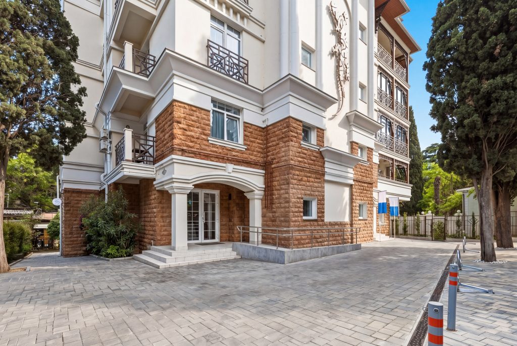 Ялта, улица Партизанская, дом 5