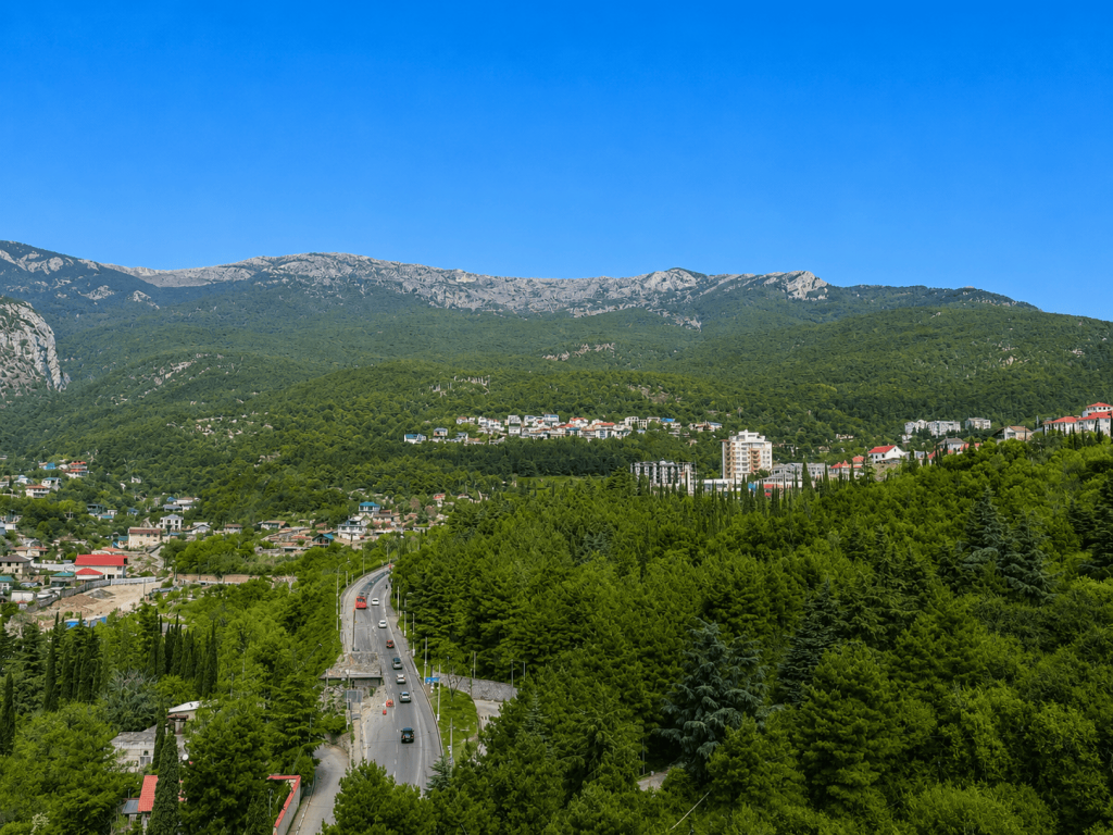 Ялта, Бакунинский проезд 13
