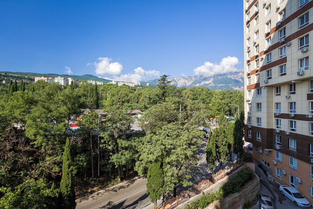 Ялта, улица Блюхера 19